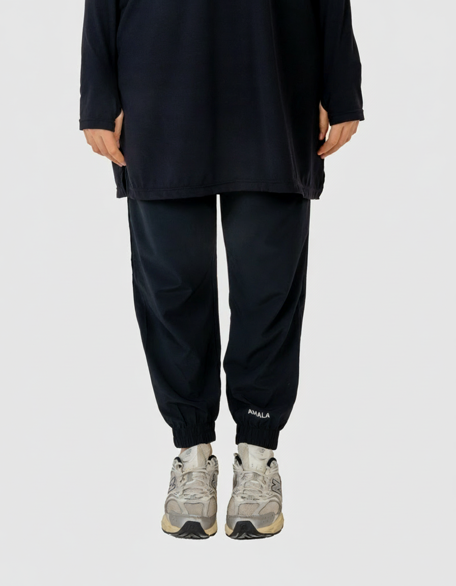 AMALA Training Joggers Black – Ansicht 1