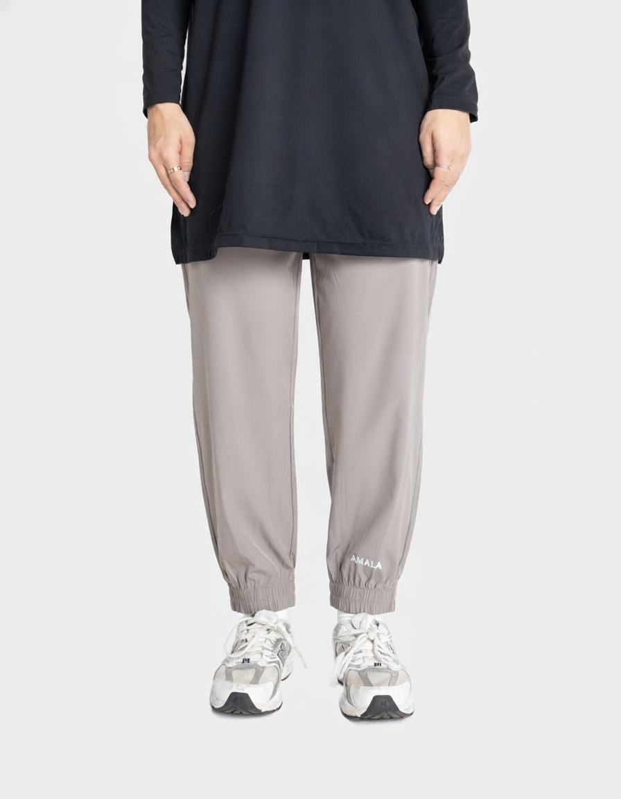 AMALA Training Joggers Coffee Brown – Ansicht 1